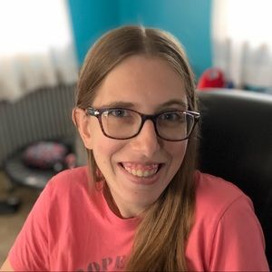 Meet your Posher, Amy